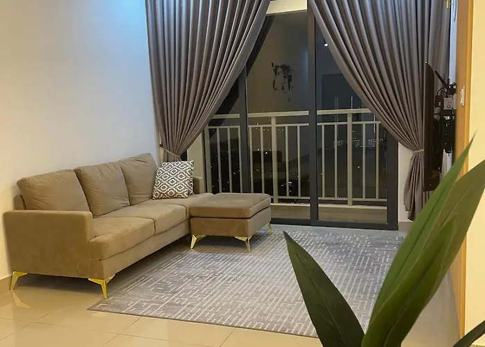 Rumaduke Kuala Lumpur With Netflix And Klcc Views